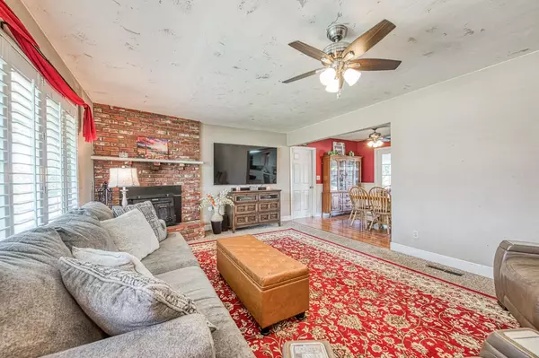 Kingsburg, CA 93631,2210 Winter ST