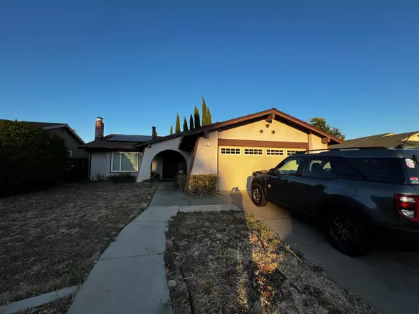 749 Oakmeade DR, Vacaville, CA 95687