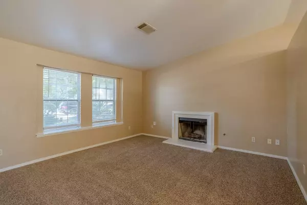 Visalia, CA 93291,2301 W Sweet CT