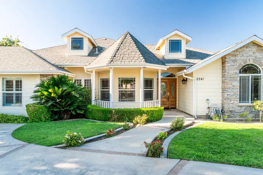2241 Kamm Ave, Kingsburg, CA 93631