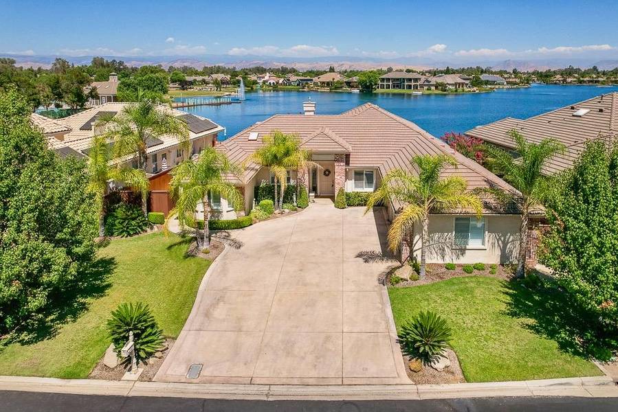 4652 N Quail Lake DR, Clovis, CA 93619