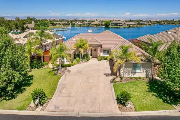 4652 N Quail Lake DR, Clovis, CA 93619