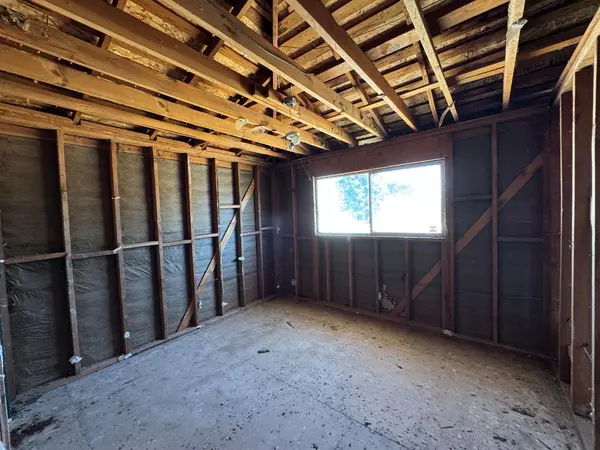 Clovis, CA 93612,568 W Keats AVE