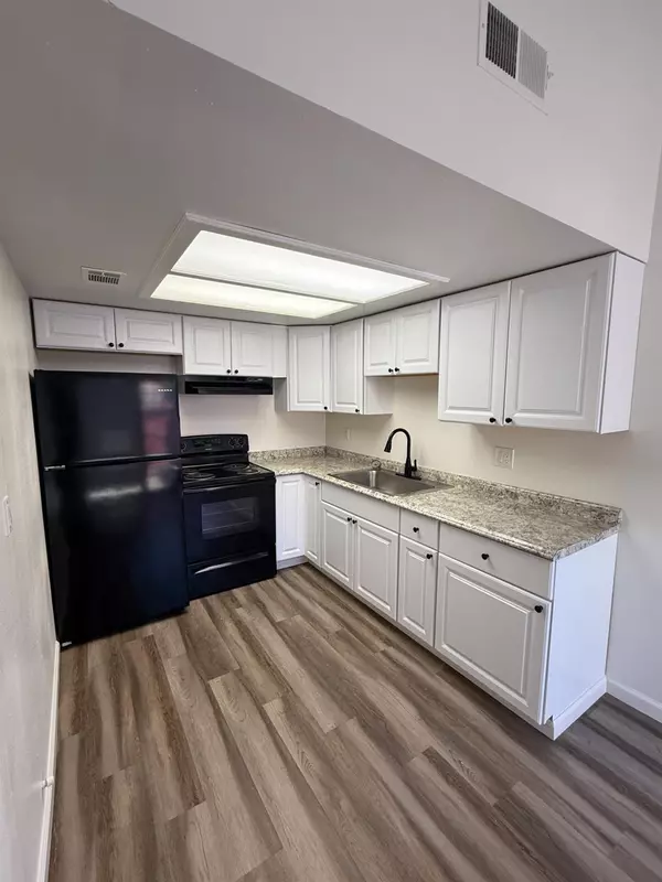 Fresno, CA 93727,5965 E Shields AVE #149