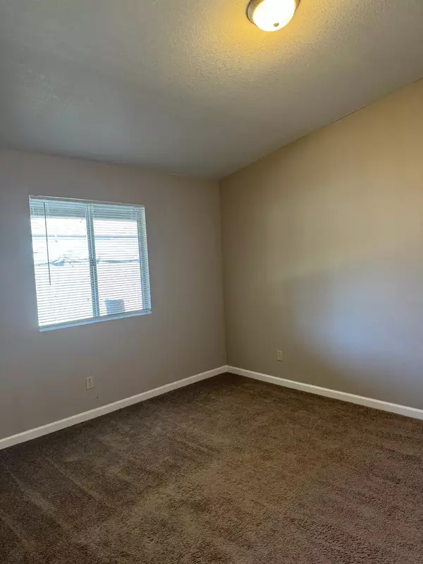 Fresno, CA 93722,1262 N Marks AVE #114