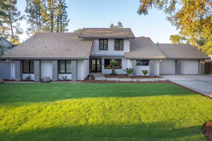 3224 W Pasa Tiempo AVE, Fresno, CA 93711