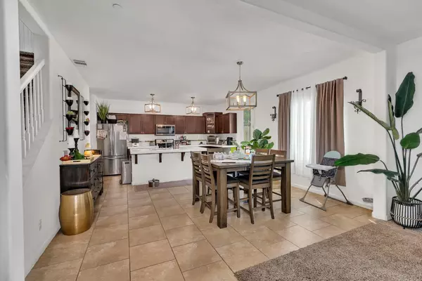 Lemoore, CA 93245,653 Visconti ST