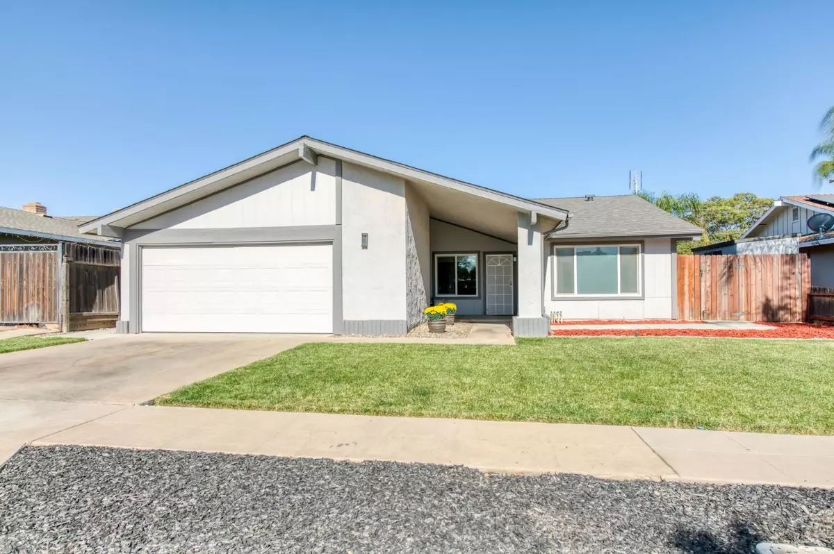 Fresno, CA 93704,6548 N Poplar AVE