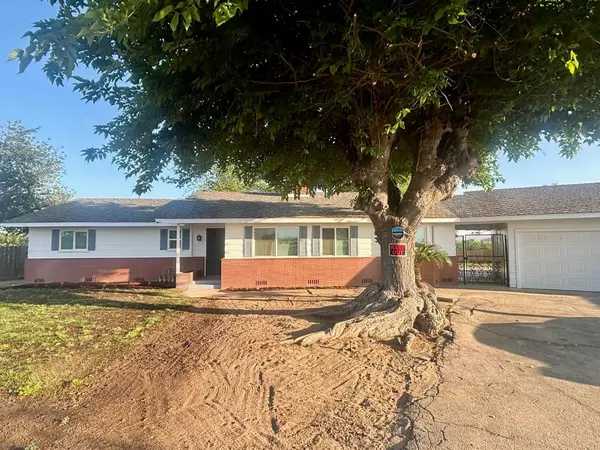 Kingsburg, CA 93631,12390 Kamm