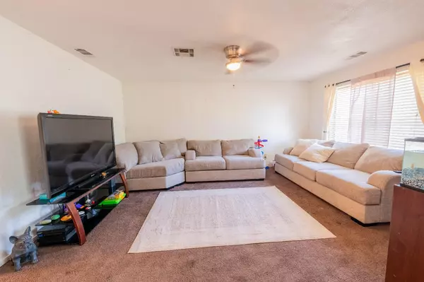 Fresno, CA 93725,4038 E Mason AVE