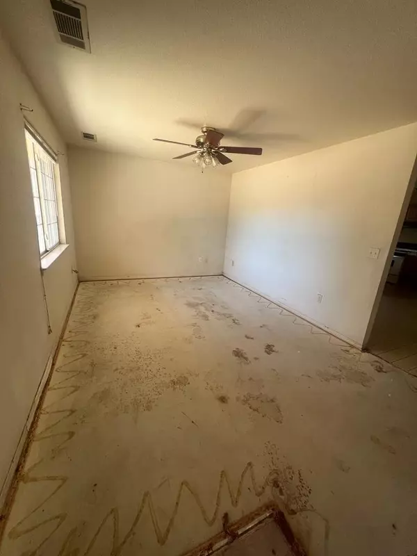 Reedley, CA 93654,1010 D ST