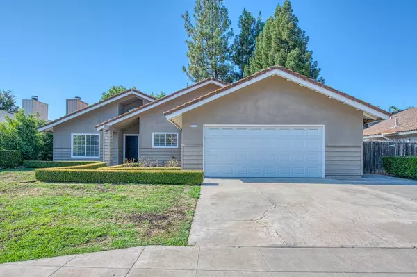 2232 Menlo AVE, Clovis, CA 93611