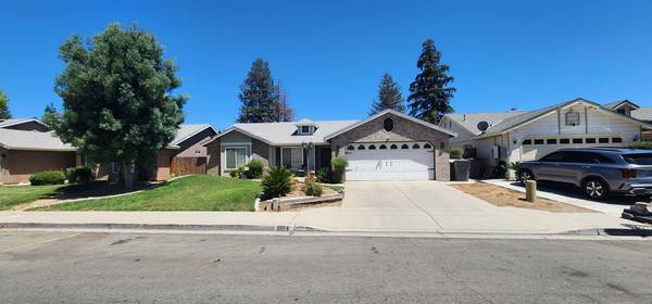 6174 N Tracy AVE, Fresno, CA 93722