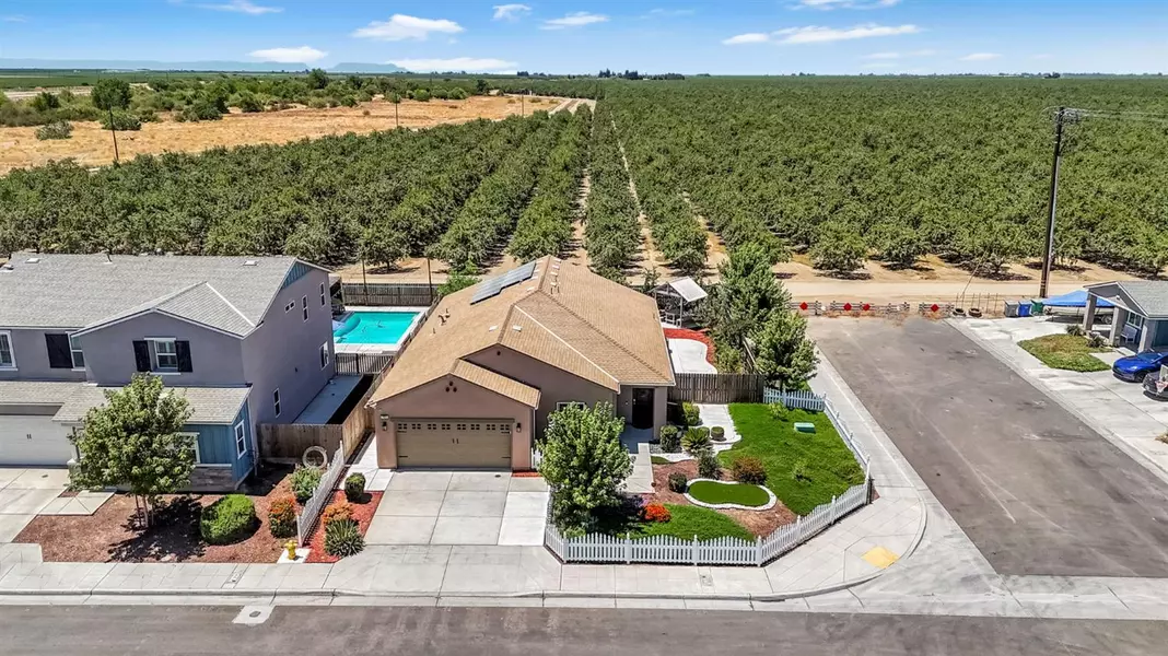 1400 Shoreline DR, Madera, CA 93637