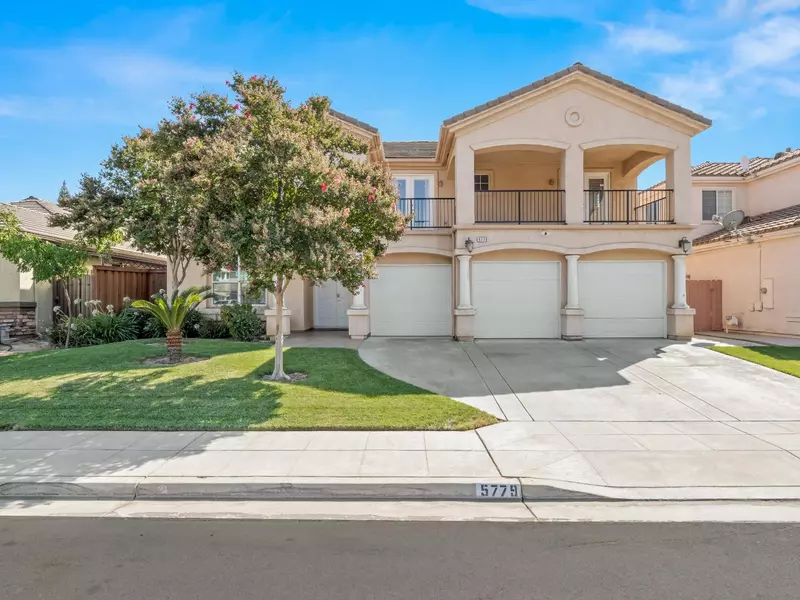 5779 W Bluff AVE, Fresno, CA 93722