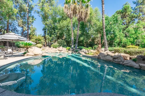Fresno, CA 93711,5287 N Sequoia DR
