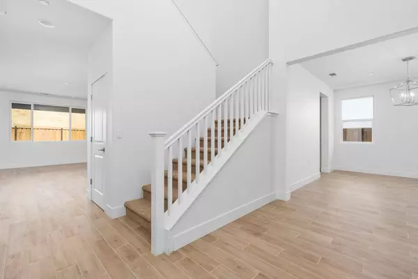 Friant, CA 93626,8131 Creek VW