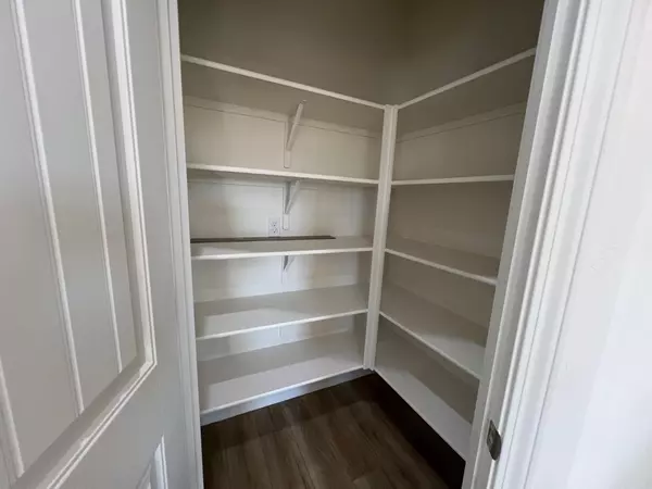 Dinuba, CA 93618,1513 Crimson Way Lt #4