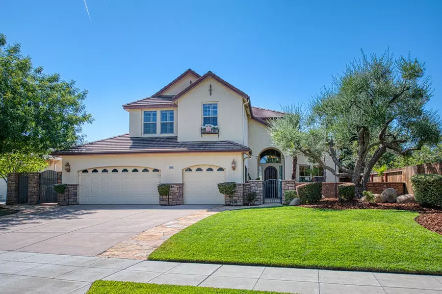 2948 Browning AVE, Clovis, CA 93611