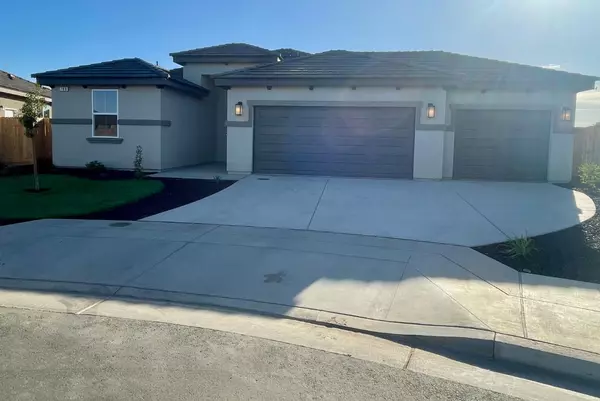 748 Shasta ST, Madera, CA 93638