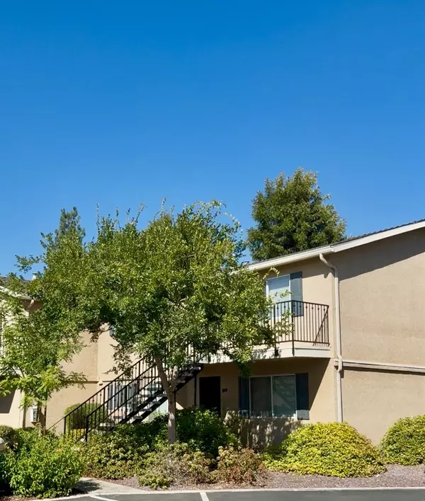 3703 W. Bullard #209, Fresno, CA 93711