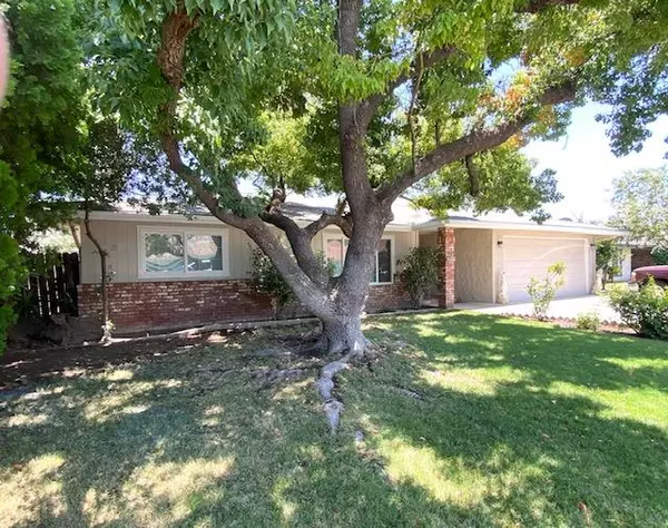 238 Fairbanks AVE, Sanger, CA 93657