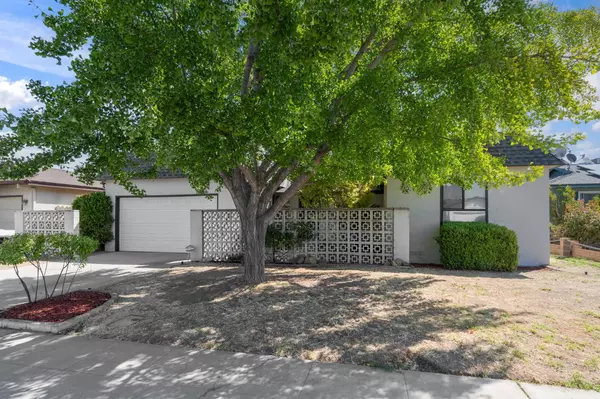 Clovis, CA 93612,2975 Paula DR