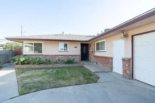 Fresno, CA 93705,145 W Robinson AVE