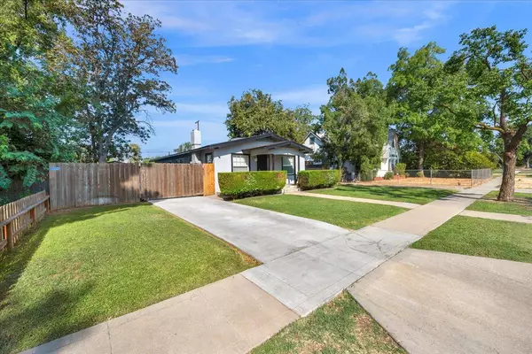 Fresno, CA 93705,1905 N Vagedes