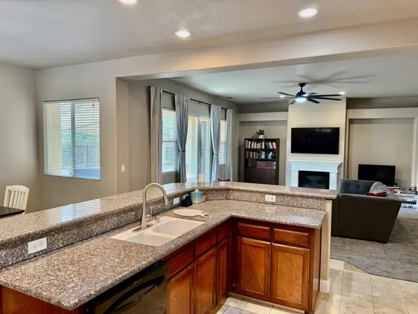 Sanger, CA 93657,2841 Geary Ave