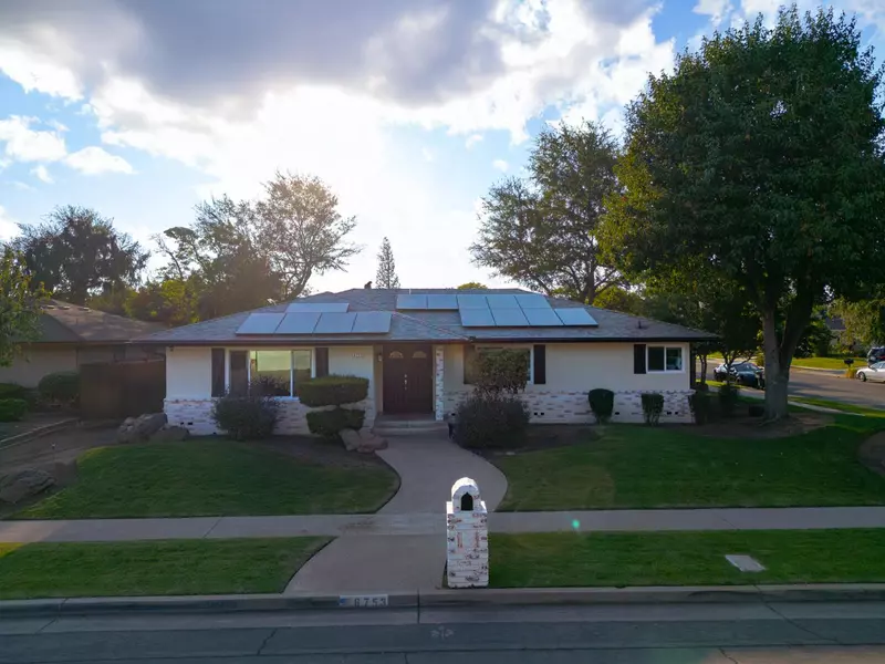 6753 N Durant AVE, Fresno, CA 93711