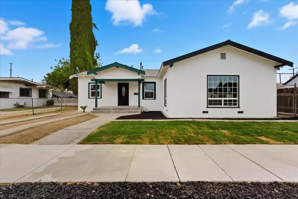 Selma, CA 93662,2718 A ST