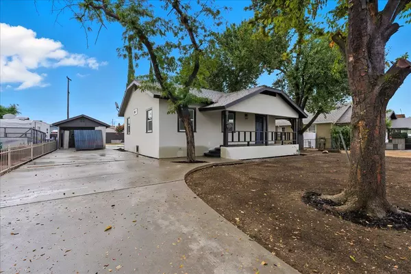 Selma, CA 93662,2842 B ST