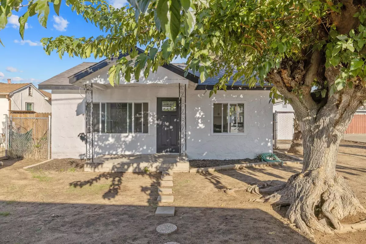 Fresno, CA 93703,1226 N Rowell AVE