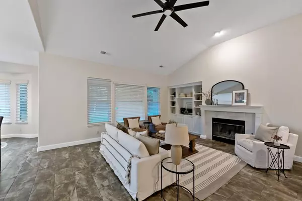 Clovis, CA 93619,4648 N Windward WAY