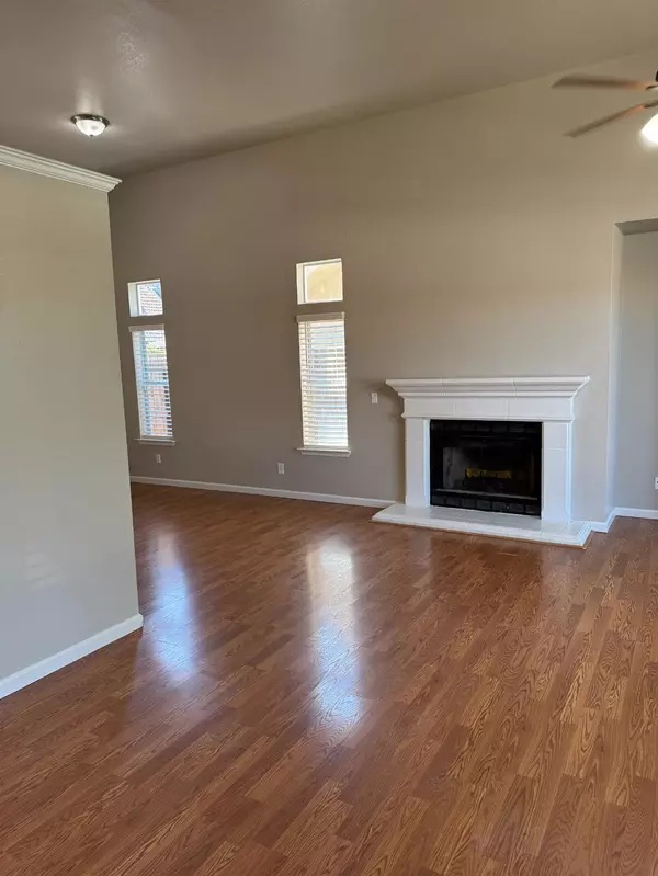 Fresno, CA 93720,1863 E Ryan LN