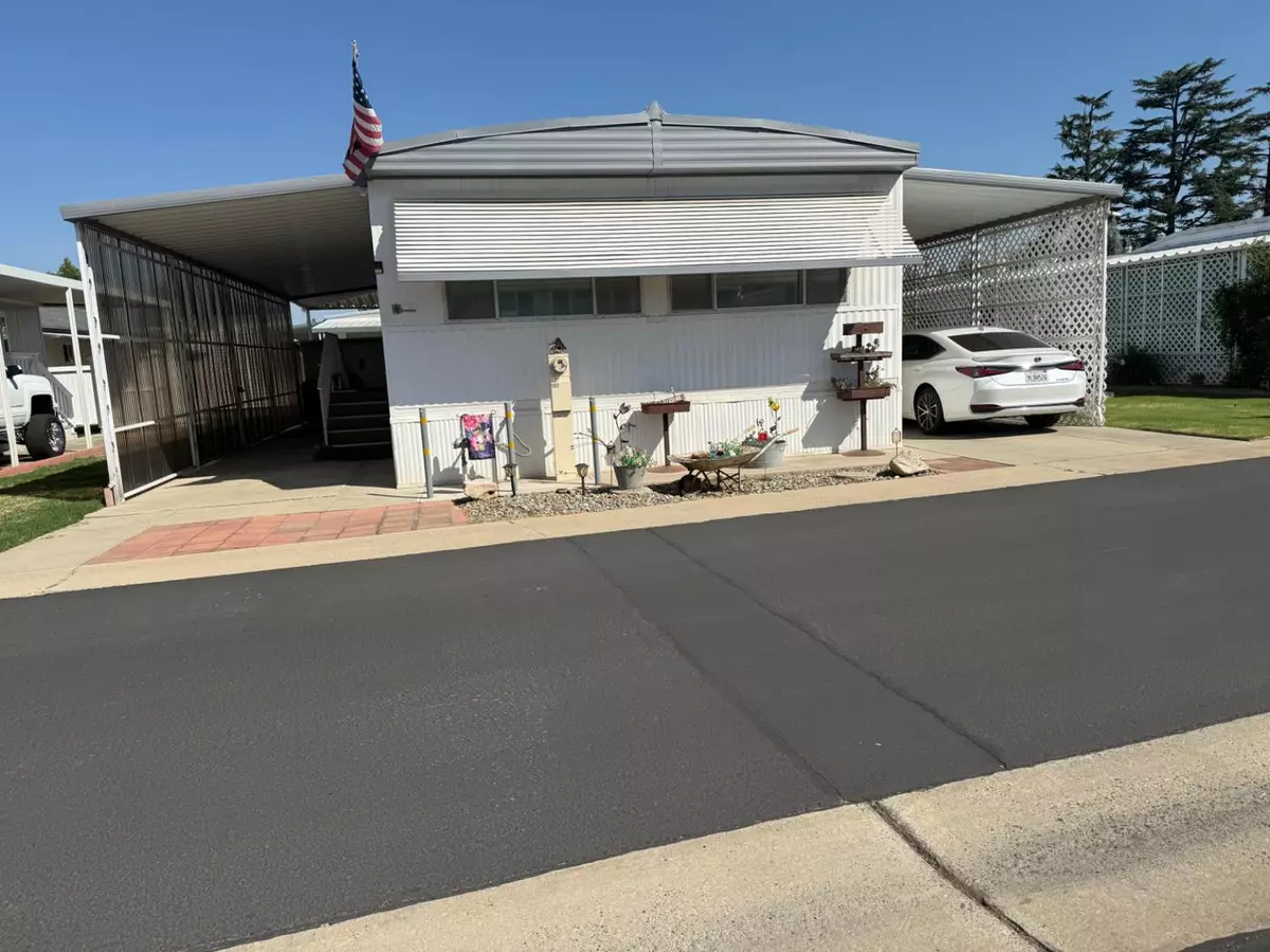 Clovis, CA 93612,1500 W Villa #107