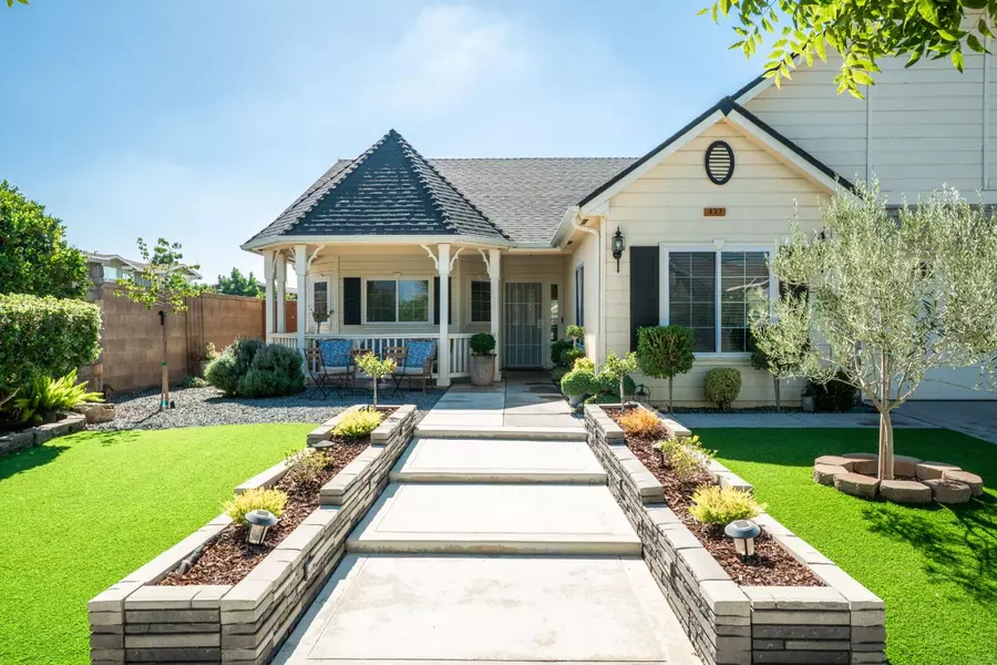 437 E Stanley AVE, Reedley, CA 93654