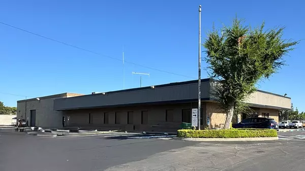 2895 N Larkin AVE, Fresno, CA 93727