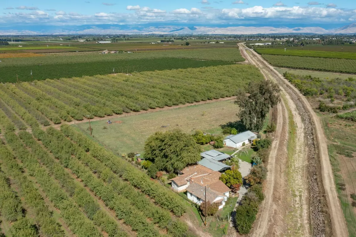 Sanger, CA 93657,10532 E North AVE