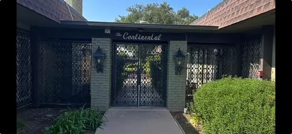 Fresno, CA 93705,3683 N Fruit AVE