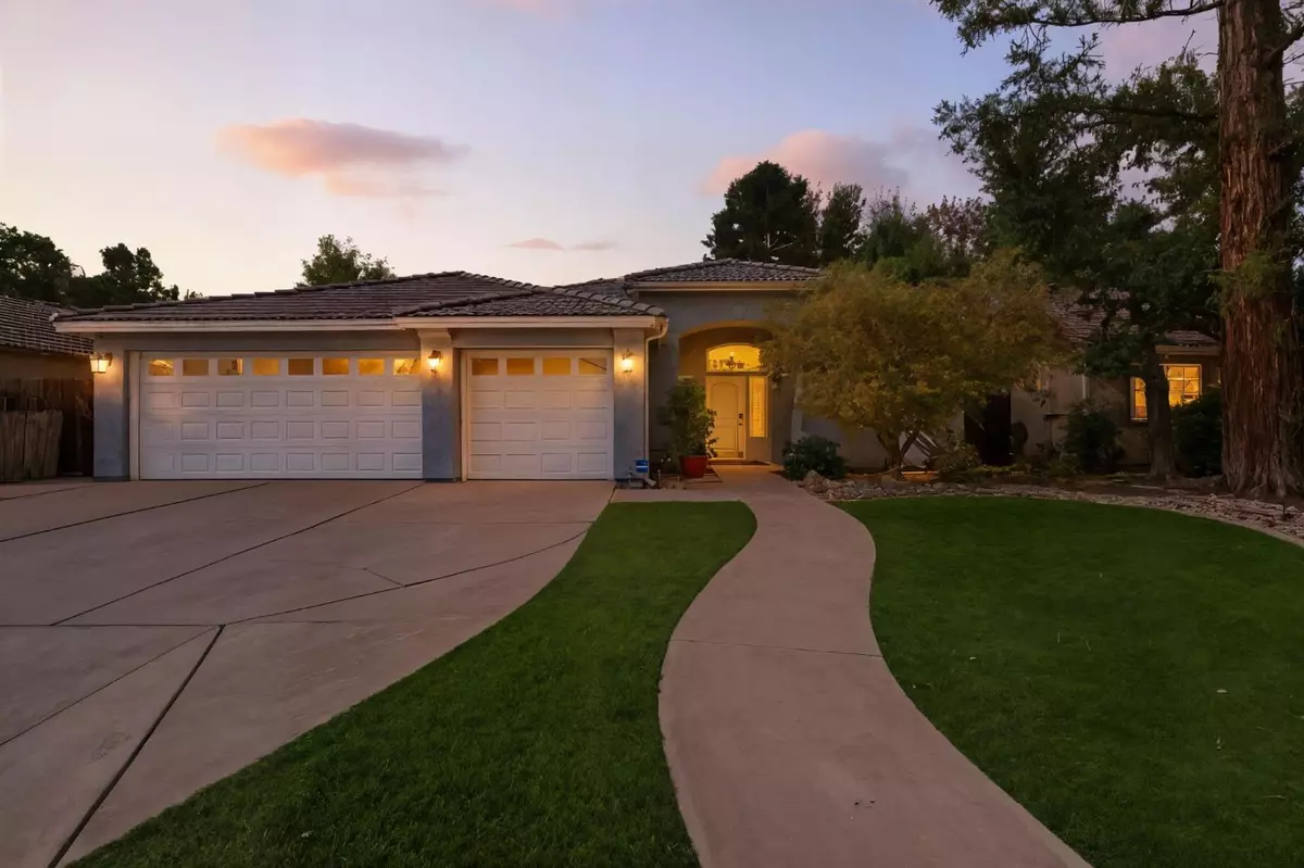 Fresno, CA 93720,8531 N Woodrow AVE