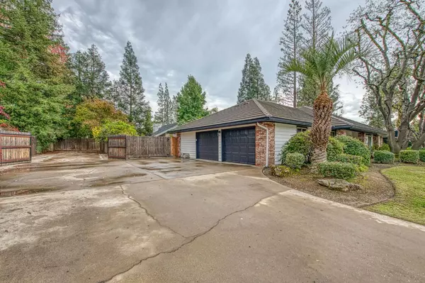 Fresno, CA 93720,8644 N Colfax AVE