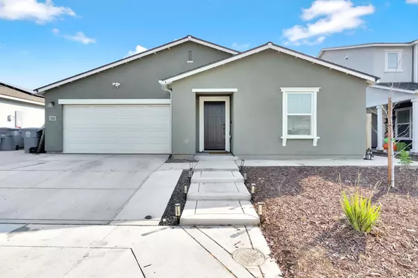 1533 Concord AVE, Madera, CA 93637