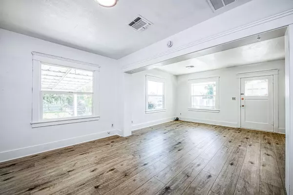 Kingsburg, CA 93631,1157 Sierra ST