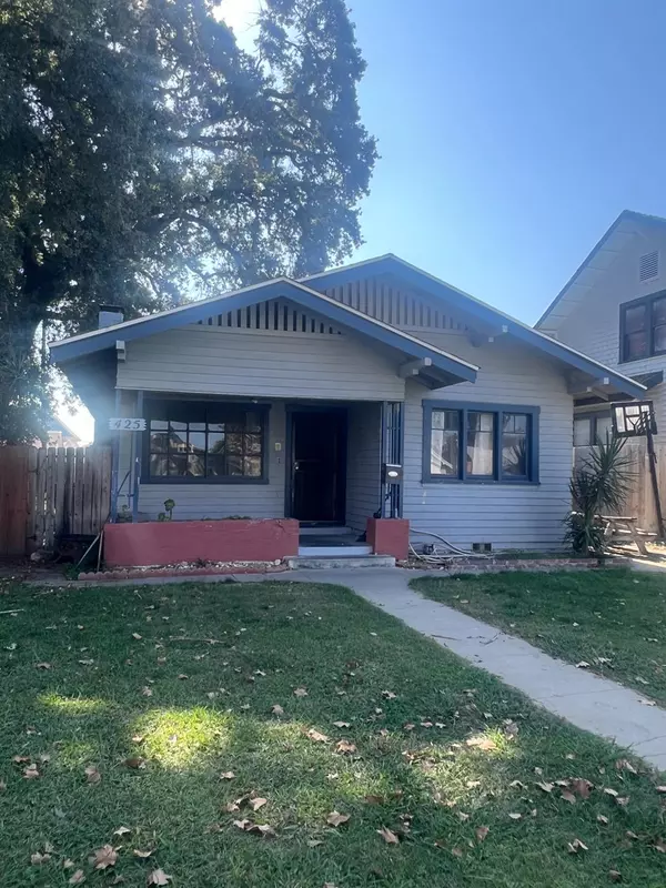 425 W Elm ST, Hanford, CA 93230