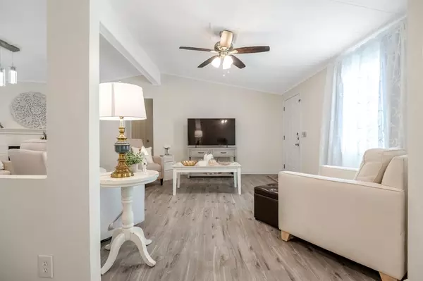 Visalia, CA 93277,26814 S Mooney BLVD #D156