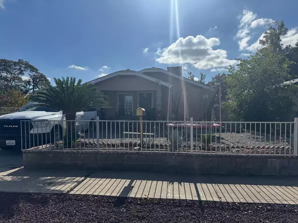 2112 E Hedges, Fresno, CA 93728