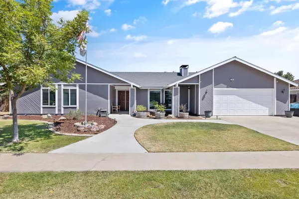 450 E Birch AVE, Hanford, CA 93230