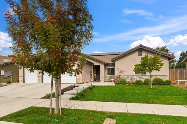 2286 E Jefferson AVE, Reedley, CA 93654